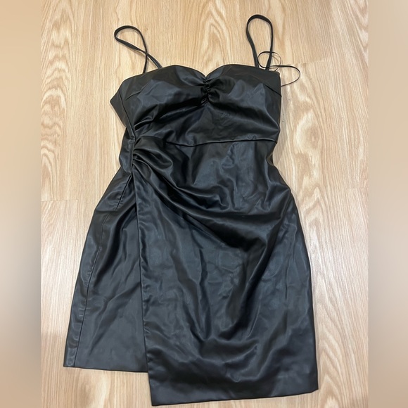 Zara black leather dress - Picture 2 of 3